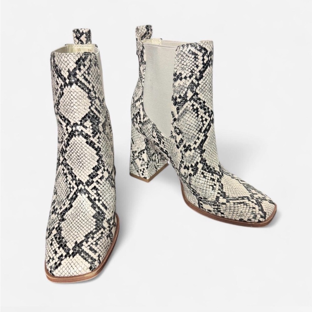 Circus by Sam Edelman Cream Snakeskin Block Chunky Heel Ankle Boots Western Sz 5